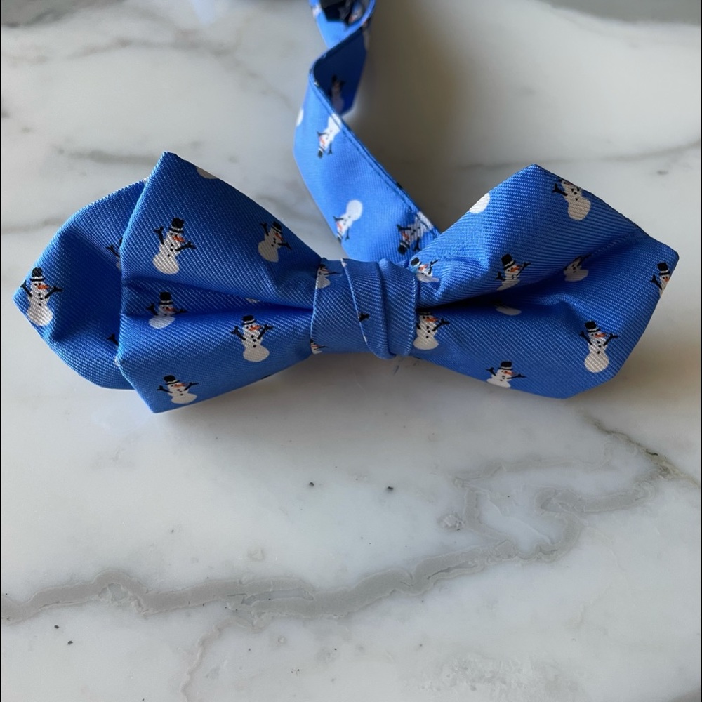 J. Crew CrewCuts “Frosty the Snowman”  Blue Silk Bow Tie / Boys L/XL NWT